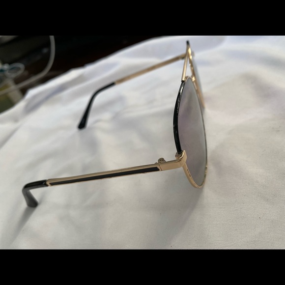 Women’s Purple & Gold Sunglasses 🕶 - Picture 12 of 12